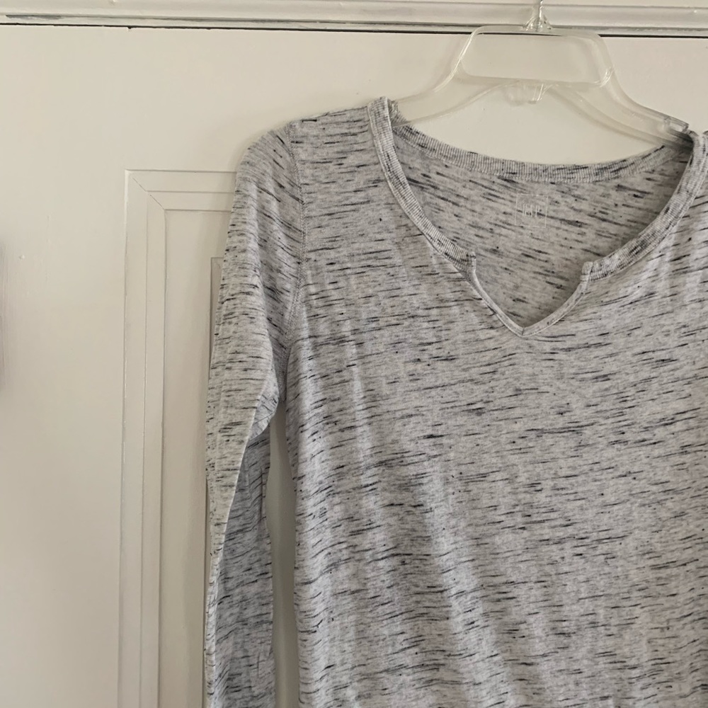 Gap Lightweight Longsleeve Tee